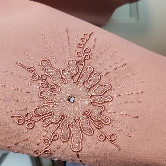 Two piece skirt and jacket suit set - Picture 3 of 6